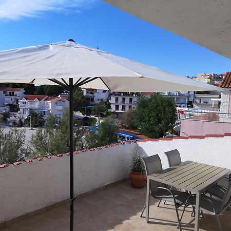 Apartments Martin Примоштен Экстерьер фото